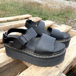 Dr Martens Voss Quad Platform Sandals - size 7